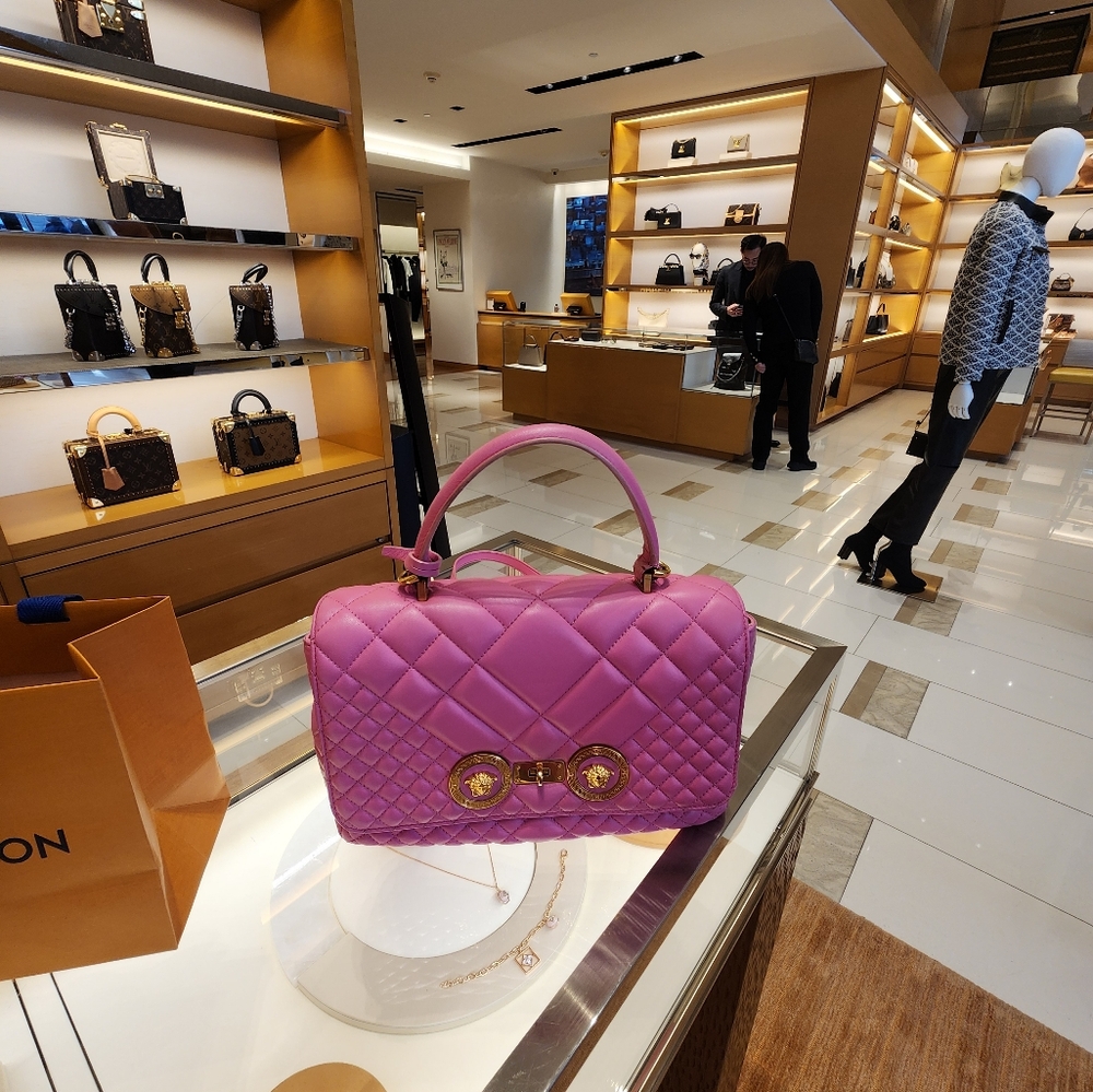 🌸 Pretty in Pink Versace 🌸💗